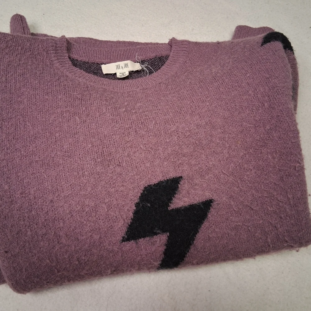 4/20$➡️ Purple Sweater with Black Lightning Bolts - Picture 3 of 3